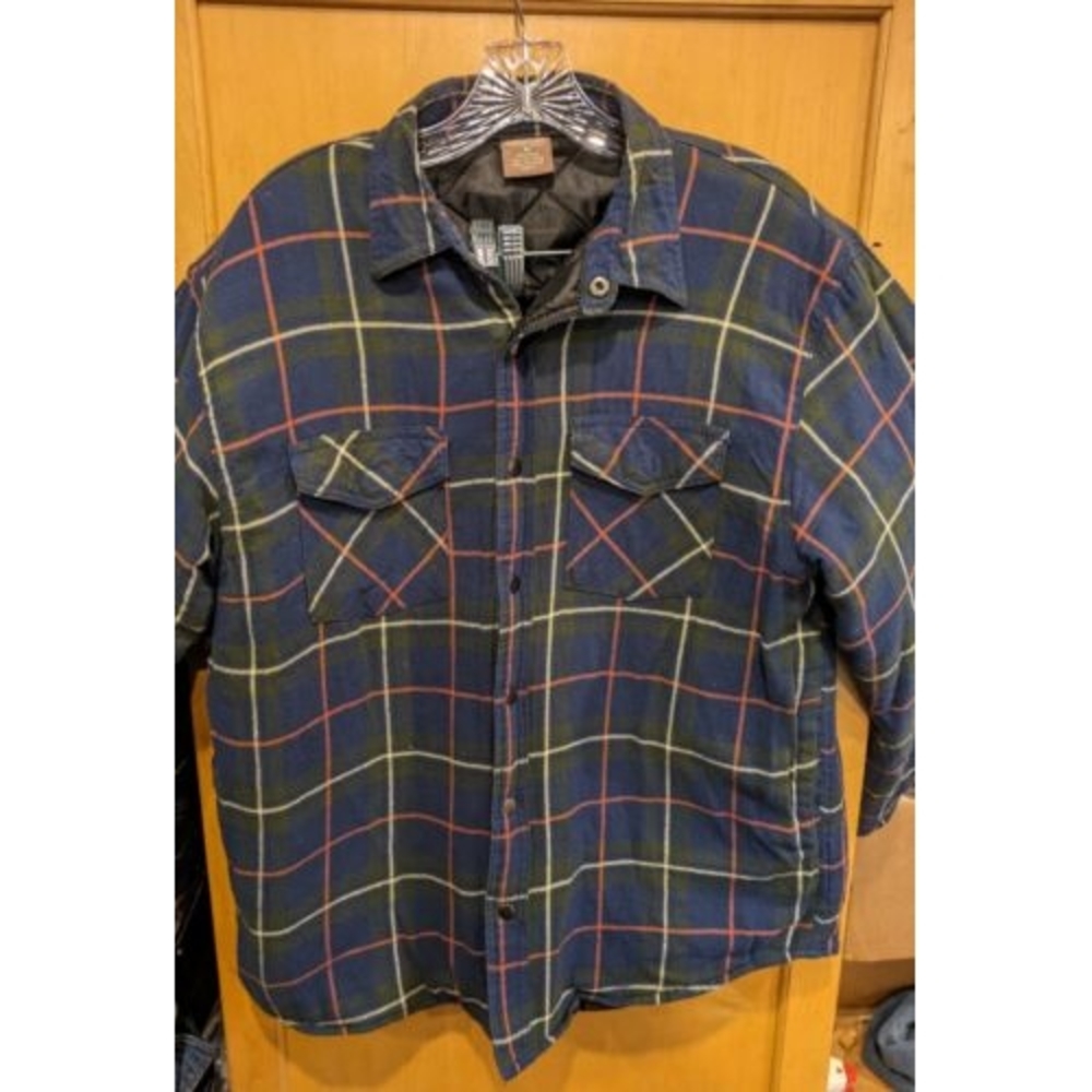 VTG Great Northwest Shirt Jacket Size Medium  Plaid Flannel Quilted‎ Lining